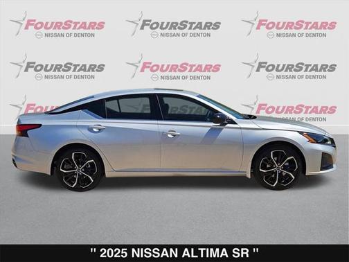 2025 Nissan Altima SR FWD