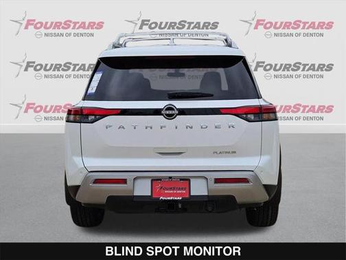 2025 Nissan Pathfinder Platinum FWD