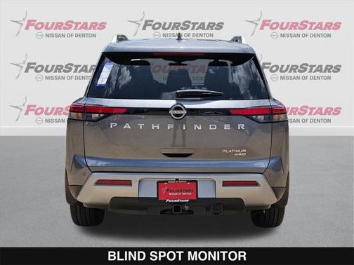 2025 Nissan Pathfinder Platinum 4WD