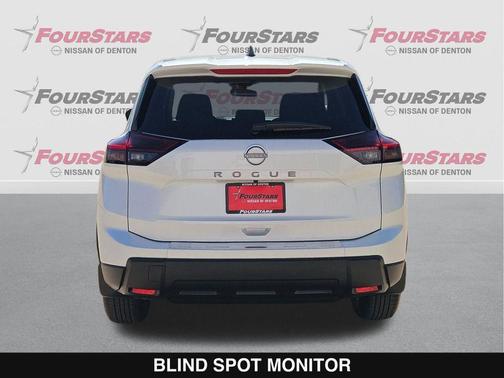 Everest White Pearl Tricoat 2026 Nissan Rogue SV