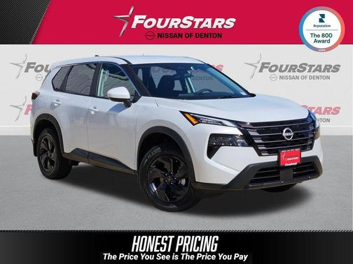 Everest White Pearl Tricoat 2026 Nissan Rogue SV