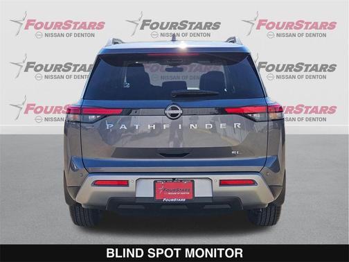 2025 Nissan Pathfinder SL FWD