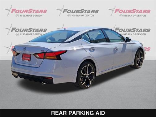 2025 Nissan Altima SR FWD