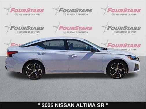 2025 Nissan Altima SR FWD