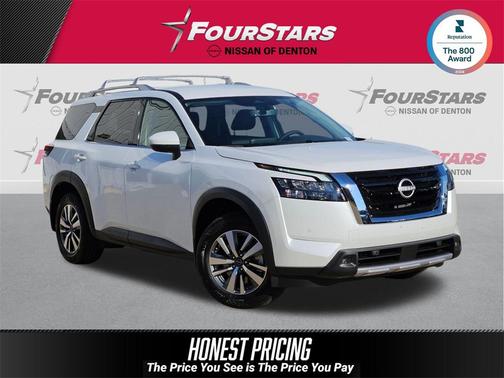 2025 Nissan Pathfinder SL FWD