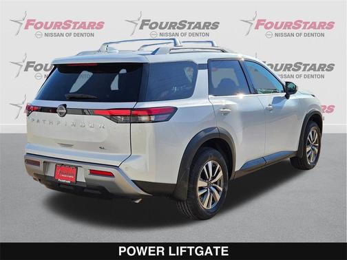 2025 Nissan Pathfinder SL FWD