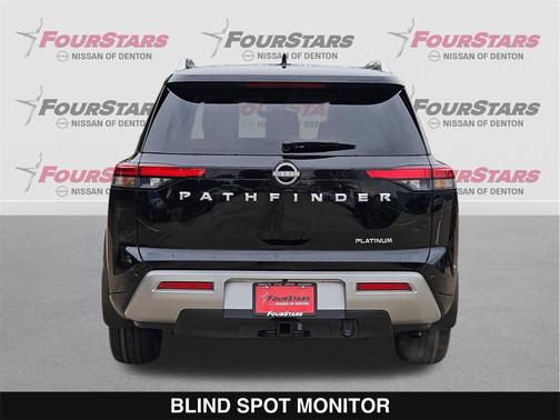 2025 Nissan Pathfinder Platinum FWD