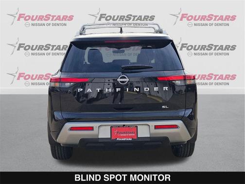 2025 Nissan Pathfinder SL FWD