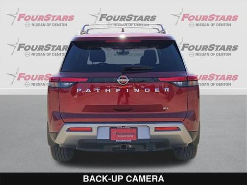 2025 Nissan Pathfinder SL FWD