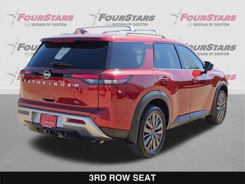 2025 Nissan Pathfinder SL FWD