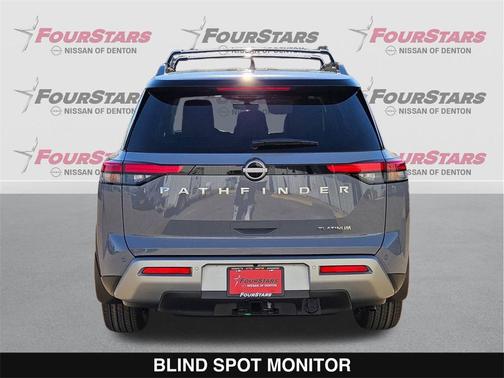2025 Nissan Pathfinder Platinum FWD