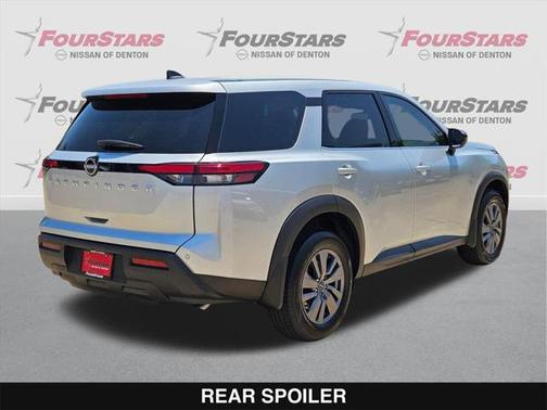2025 Nissan Pathfinder S FWD