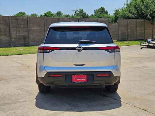 2025 Nissan Pathfinder S FWD