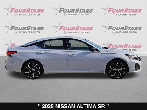 2025 Nissan Altima SR FWD