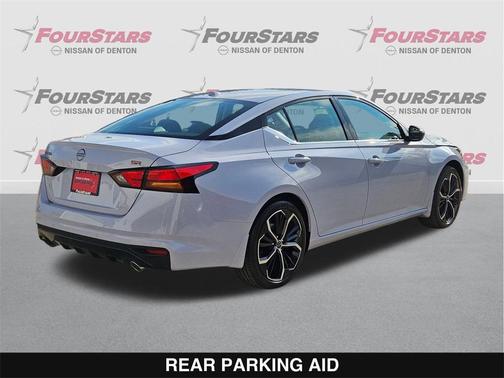 2025 Nissan Altima SR FWD