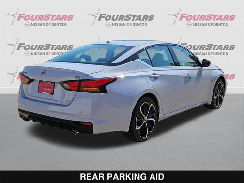 2025 Nissan Altima SR FWD
