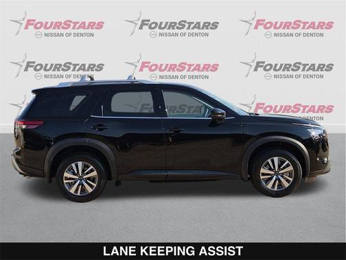 2025 Nissan Pathfinder SL FWD