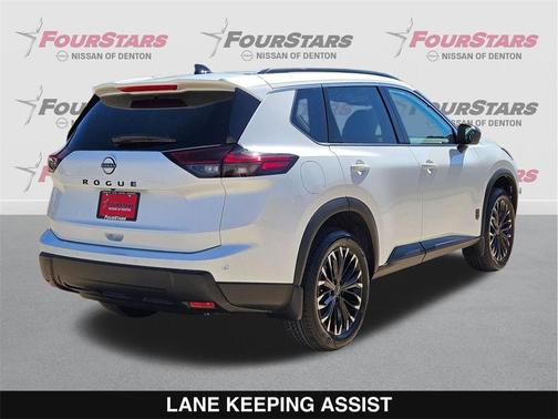 2026 Nissan Rogue Dark Armor