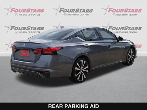2022 Nissan Altima SR FWD