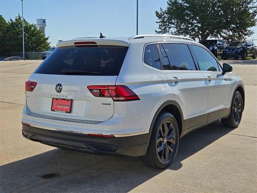 2024 Volkswagen Tiguan 2.0T SE 4MOTION