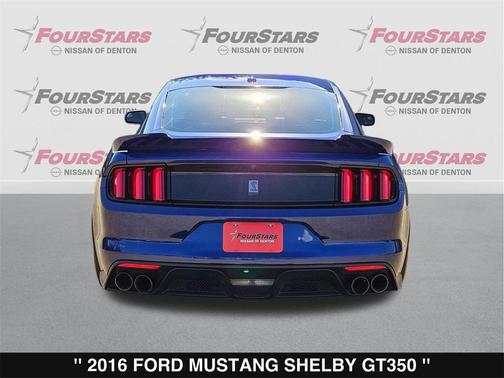 2016 Ford Shelby GT350 Base