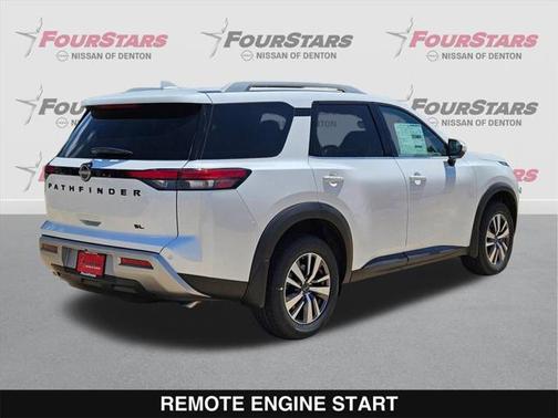 2025 Nissan Pathfinder SL FWD