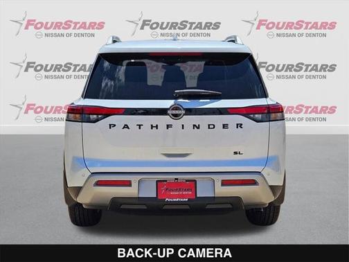 2025 Nissan Pathfinder SL FWD
