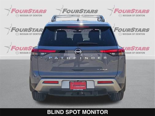 2025 Nissan Pathfinder Platinum FWD