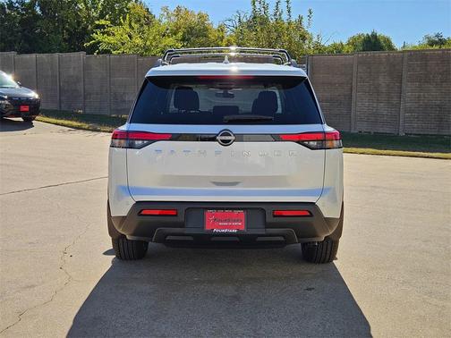 2025 Nissan Pathfinder SV FWD