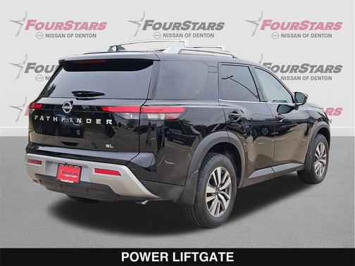2025 Nissan Pathfinder SL FWD