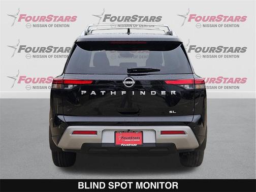 2025 Nissan Pathfinder SL FWD