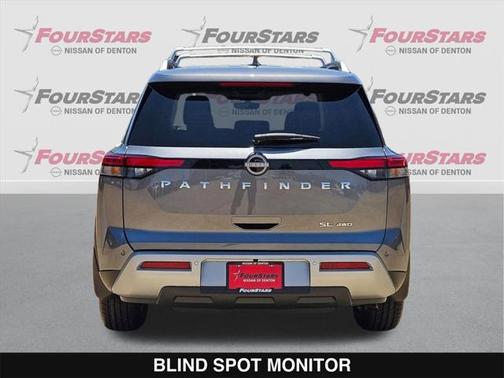 2025 Nissan Pathfinder SL 4WD