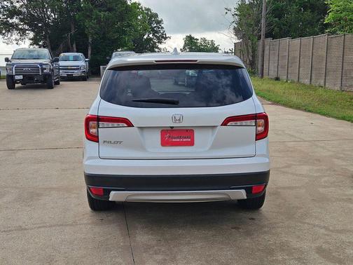 White 2020 Honda Pilot 2WD EX-L