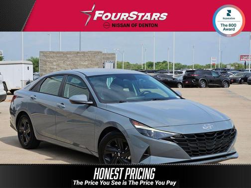 2022 Hyundai ELANTRA SEL