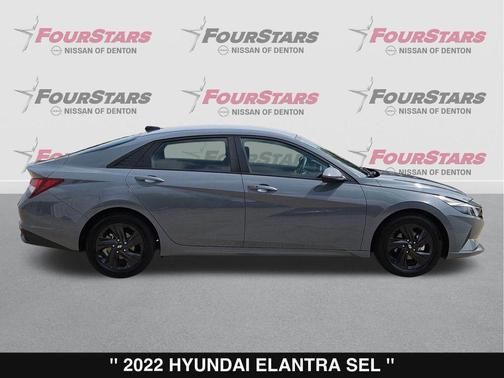 2022 Hyundai ELANTRA SEL