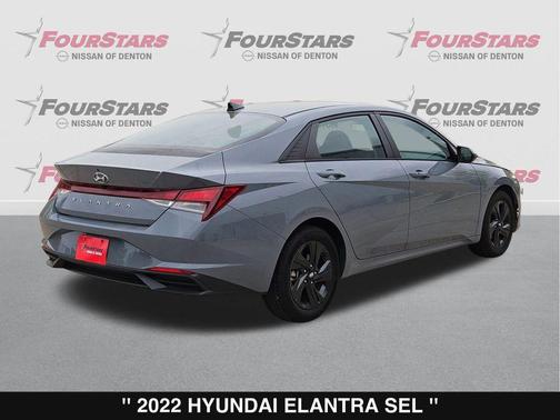2022 Hyundai ELANTRA SEL