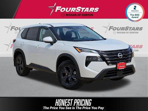 Everest White Pearl Tricoat 2026 Nissan Rogue SV