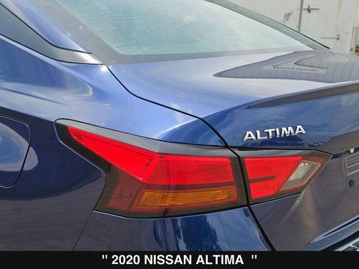 Deep Blue Pearl 2020 Nissan Altima SR FWD