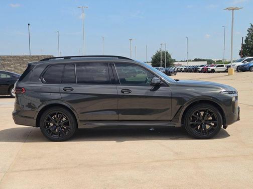 Dravit Gray Metallic 2024 BMW X7 xDrive40i