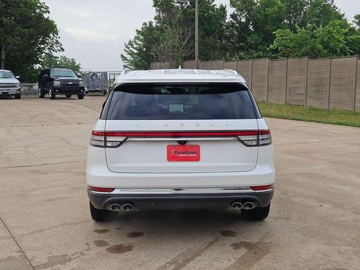 White Metallic 2020 Lincoln Aviator Reserve