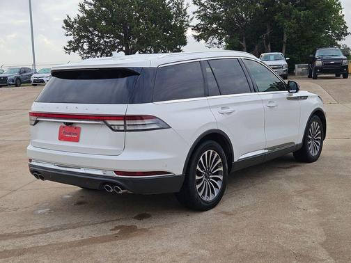 White Metallic 2020 Lincoln Aviator Reserve