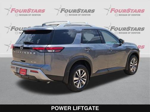 2025 Nissan Pathfinder SL 4WD