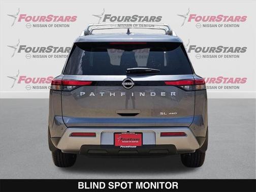 2025 Nissan Pathfinder SL 4WD