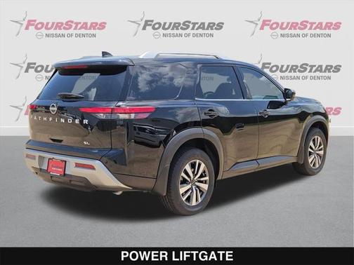2025 Nissan Pathfinder SL FWD