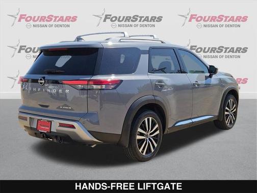 2025 Nissan Pathfinder Platinum FWD