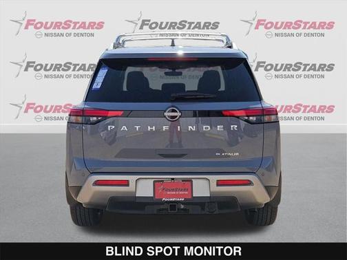 2025 Nissan Pathfinder Platinum FWD