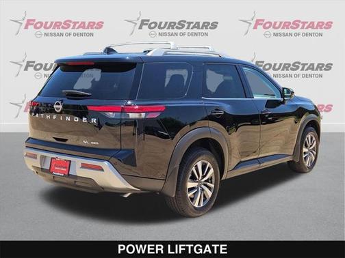 2025 Nissan Pathfinder SL 4WD