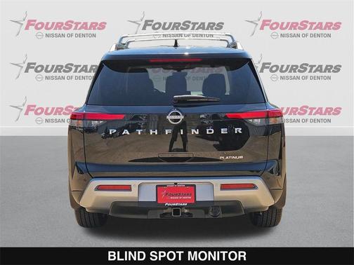 2025 Nissan Pathfinder Platinum FWD