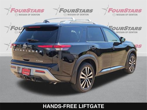 2025 Nissan Pathfinder Platinum FWD