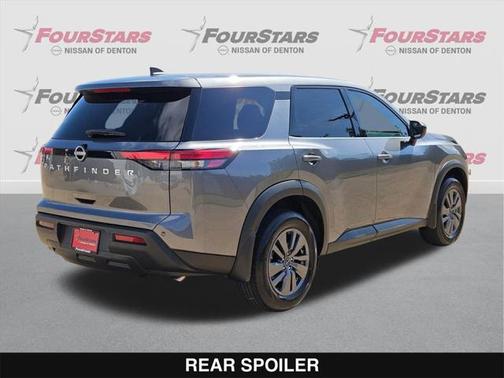 2025 Nissan Pathfinder S FWD